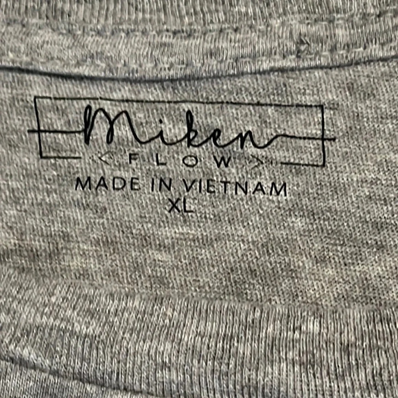 Miken cropped ‘do more of what makes you happy’ raw hem top - Picture 5 of 10